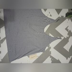 Universal thread brand new 2X tank top